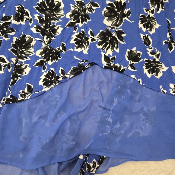 Lane Bryant Blue and Black Floral Open Front Cardigan, Size 22/24 - Picture 6 of 6
